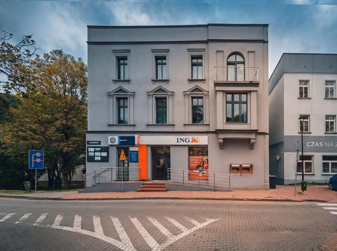 Budynek biura MG Broker — pl. Wolności 1, Mysłowice